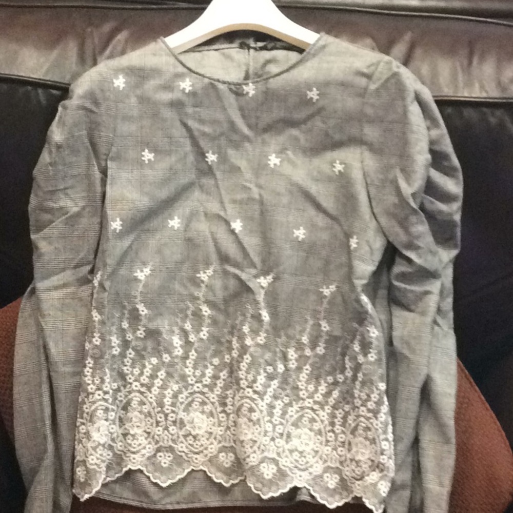 Zara Basic Collection Embroidered Top S - image 2